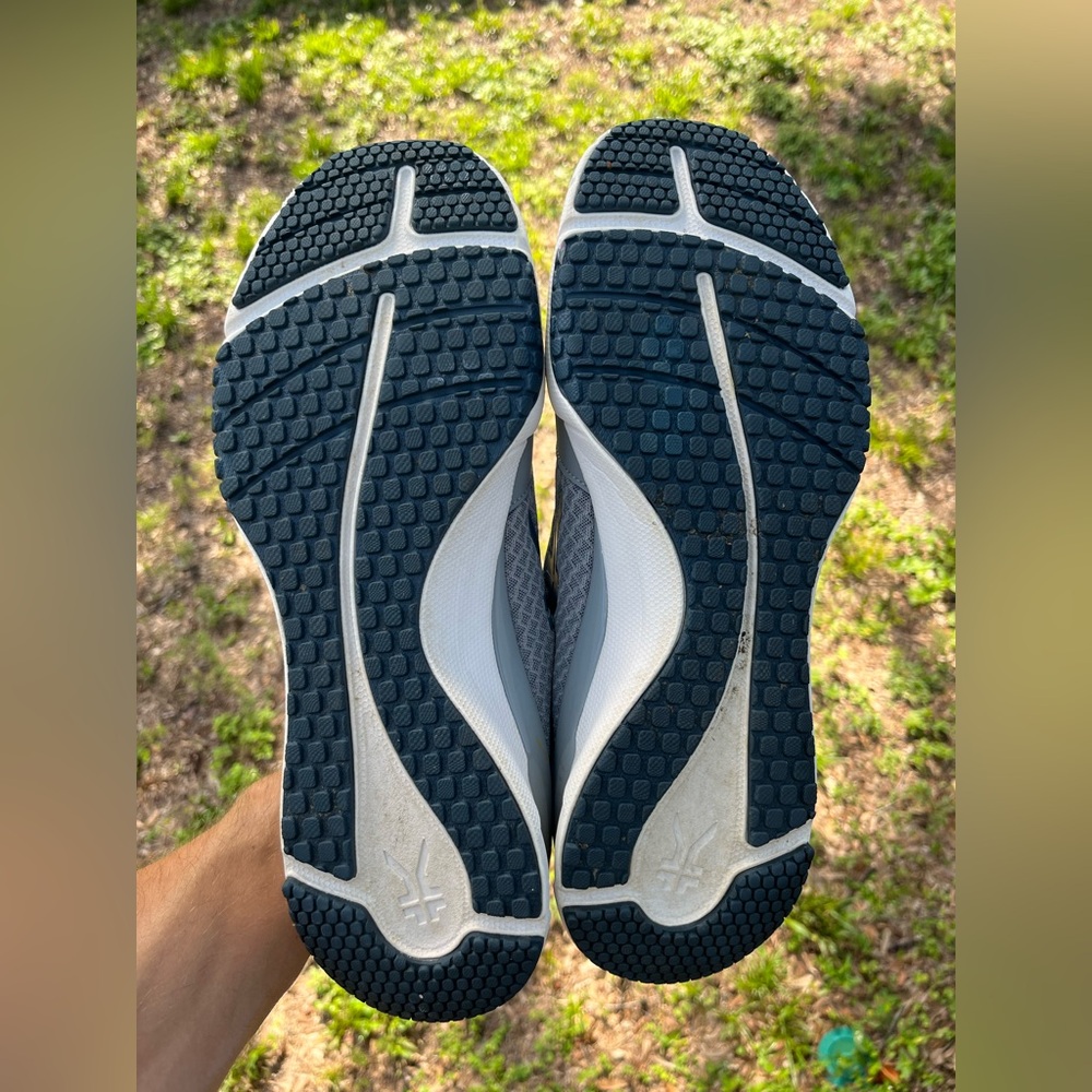 KURU Men's Grey Athletic Sneakers - Picture 6 of 15